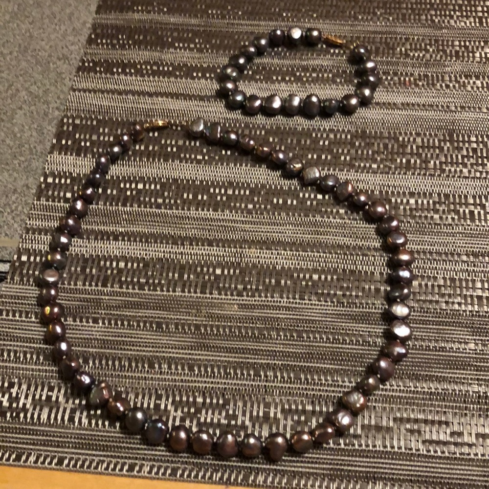 Iridescent gray baroque pearl necklace bracelet